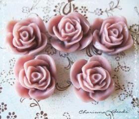 24 Resin Roses Cabochons Flower Accessory 22x22x12mm