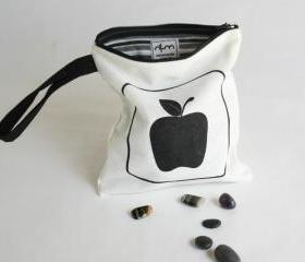 Wristlet purse screen printed with black apples