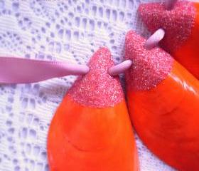 Sweet Peach Necklace: fluorescent orange