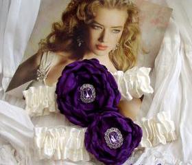 Purple wedding garters - Pour mon amour - wedding garter set