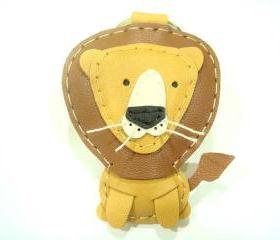 Lion leather keychain ( Light Brown )