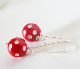 red polka dots earrings - white and red - xmas christmas inspiration