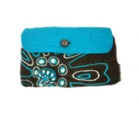 Retro flower clutch bag with brooch