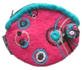 1980's inspired Retro pink felt purse with brooch 