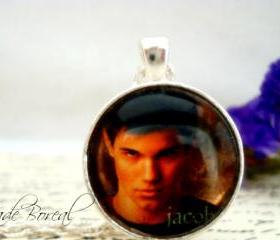 Twilight Jacob Glass pendant