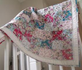 Retro roses patchwork quilt