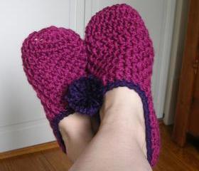 PomPom Slippers in Berry Berry 