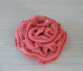 Knitted Flower Pin