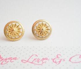 Vintage Nautical style earrings, vintage button earrings, gold and white vintage earrings, studs, bridesmaid earrings,fall fashion