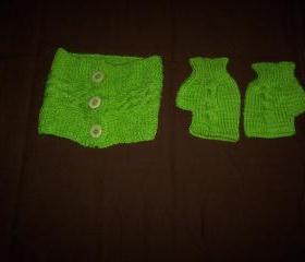 set of Hand Knitted Neckwarmer and fingerless Gloves