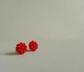 Red Daisy Cabachon Earrings