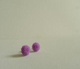 Lavender Mum Cabachon Earrings