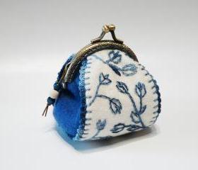 Felt coin frame purse Blue White Tulip hand embroidery