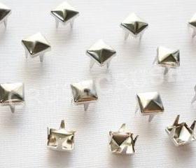  FREE SHIPPING 100x4mm Silver Pyramid Studs Silver Punk Rock Biker S066