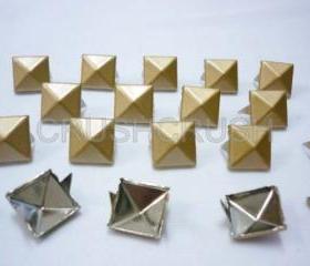 50pcs 1/2inches Gold Matt Pyramid Stud Nailheads Punk ROCK Biker Spikes spots EMO S2113