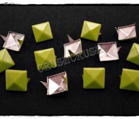  50pcs Citrine Yellow Pyramid Stud Punk ROCK Biker Spikes spots EMO 13mm S1713