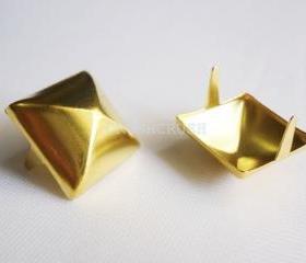 50pcs 19mm Gold Pyramid Studs Goth Biker Studded Leather Craft S319