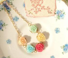 Beyond The Rainbow - Flower Necklace 16k Gold