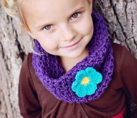 Girls - Crochet Cowl - Neckwarmer - Scarf - Violet with Aqua Flower