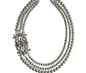 Bridal Collar Necklace Ivory/Off White Pearls with Rhinestone Brooch. Three Strand Layered Necklace. Elegant Wedding Jewelry. FREE SHIPPING