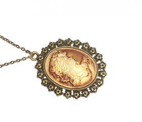 Cameo lady portrait pendant necklace