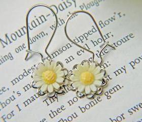 Petite Vintage White Daisy Earrings. Innocence. Loyal Love