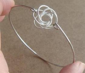 Wire Rose Bangle Bracelet, Simple Everyday Jewelry, Elegant gift, Bridesmaid Gift, Bridal Wedding Jewelry