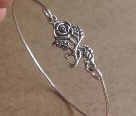 Charming Flower Bangle Bracelet, Simple Everyday Jewelry, Elegant gift, Bridesmaid Gift, Bridal Wedding Jewelry