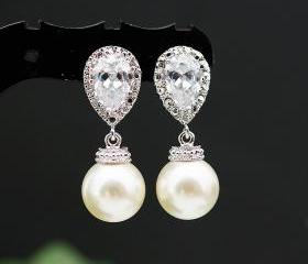 Wedding Jewelry Wedding Earrings Bridal Earrings Bridesmaid Earrings cubic zirconia ear posts with Cream Swarovski Pearl Earrings