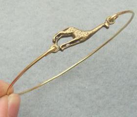 Cute Giraffe Bangle Bracelet