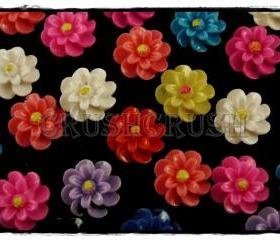 50pcs 11mm Tiny Resin FLOWER Flat Back Cabochons F581