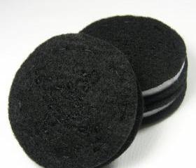 Fido O’s Sandwich Cookie Catnip Cat Toy