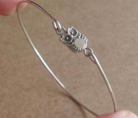 Little Owl Bangle Bracelet, Simple Everyday Jewelry, Elegant gift, Bridesmaid Gift, Bridal Wedding Jewelry