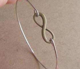 Antiqued Brass Infinity Bangle Bracelet, Simple Everyday Jewelry, Elegant gift, Bridesmaid Gift, Bridal Wedding Jewelry