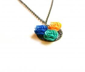 Mixed Colors Flower Cabochon Pendant Necklace