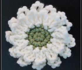 Flower Brooch Crochet Cream and Green