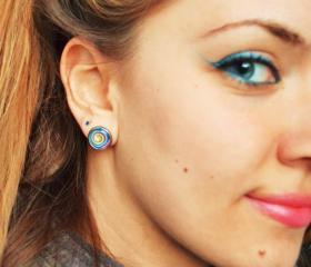 Optical rainbow spiral earrings - round glass cabochon