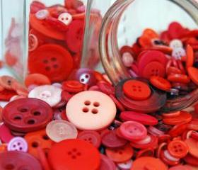 Mixed Red and Pink Buttons- 50g