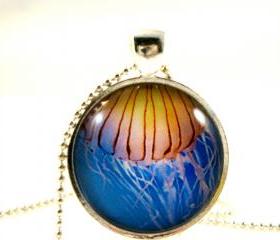 Yellow jellyfish glass pendant necklace-Deep ocean series