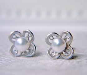 White Freshwater Pearl Filigree Earrings. Matte Silver Flower. Wedding Jewelry. Petite. Elegant.