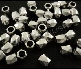  90pcs 4mm Silver Metal Faceted Tube Spacer Beads Jewelry Findings F622