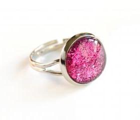 Sparkling fuchsia ring - glass cabochon and glitters