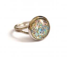 Sparkling iridescent ring - glitters and glass cabochon, adjustable