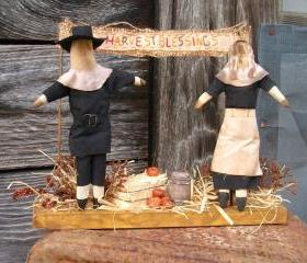 Primitivie Thanksgiving Fall Centerpiece or Decoration - Pilgrim Man and Woman - For your Dinner Table, Hutch, Mantel or Shelf