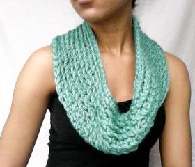 Teal Chunky Cowl