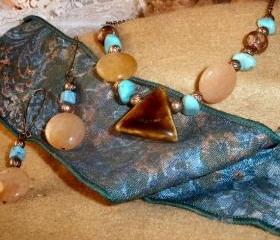 Beaded necklace and earrings - Bamboo Agate and Golden Jade with Turquoise