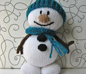Mr Snowman toy knitting pattern - Christmas decoration or toy gift, easy to knit with this step-by-step pattern