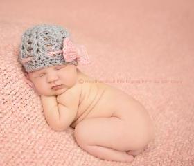 Crochet bow beanie for newborn baby girl in pink and grey - MADE TO ORDER