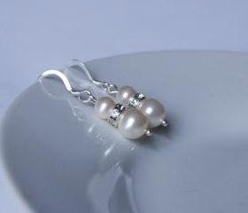Pearl Earrings - Bridal Jewelry - Wedding Swarovski pearls and rhinestones