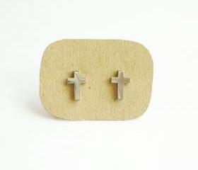 SALE - Large Metal Cross Stud Earring - Gift under 10 - 7 mm - Men Jewelry - Unisex